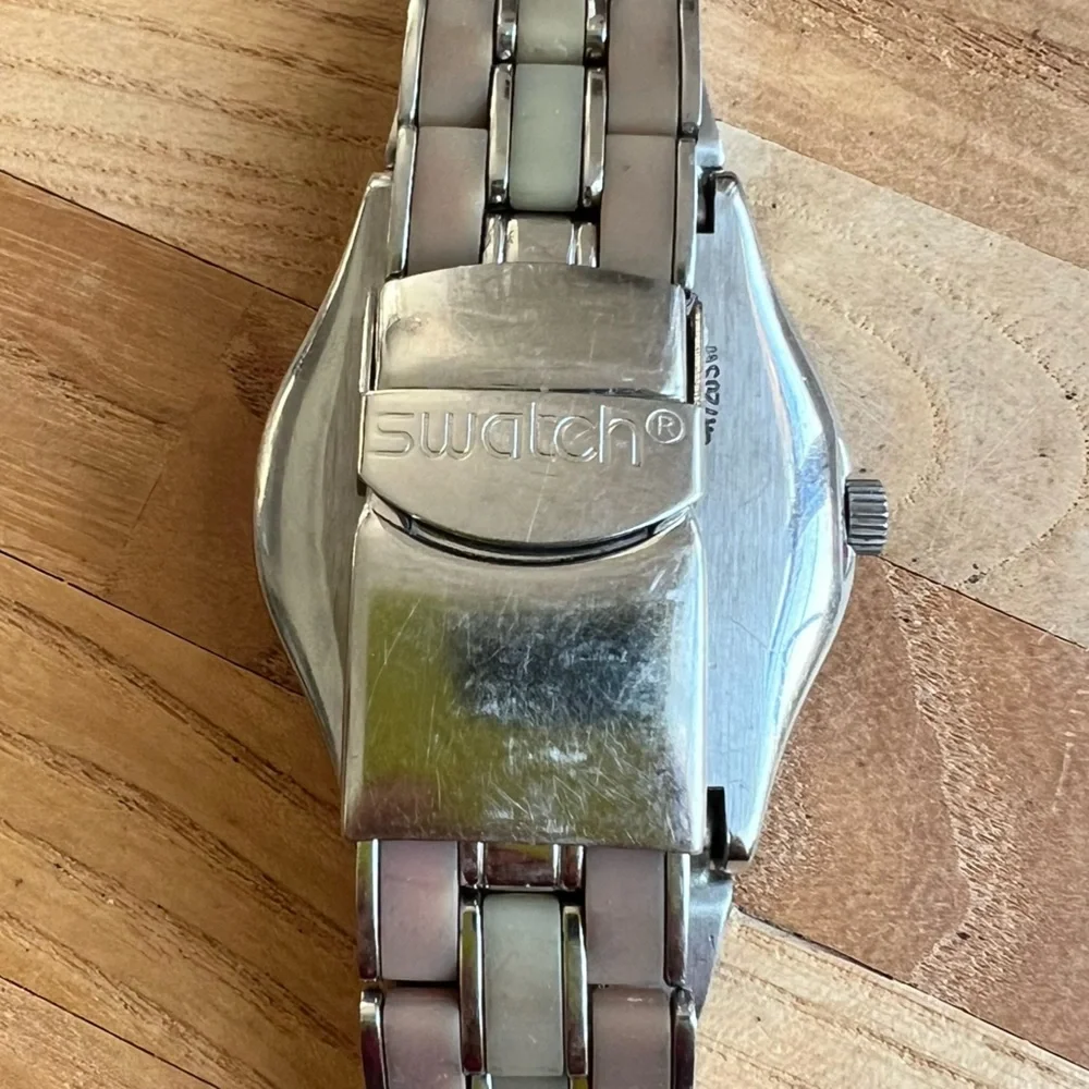 Swatch Irony Extensible Pleasure pink dial fashion Watch NEW BATTERY